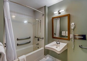 3-Star Hotel ∙ Quality Inn & Suites