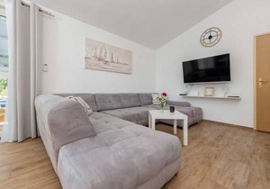 5 bedroom accommodation in Dracevac Ninski
