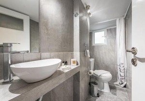 Bright apt in the heart of Athens