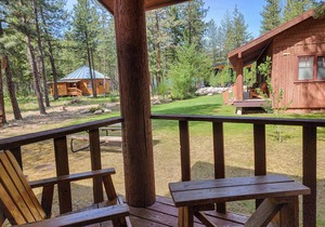 Cedar Plus - large room at The Inn At Mazama
