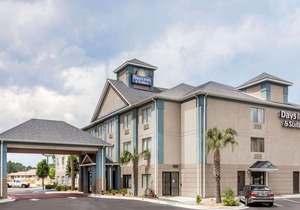 Days Inn by Wyndham Jesup