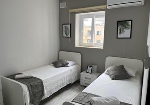 F4 Modern and Bright Apartment in Malta