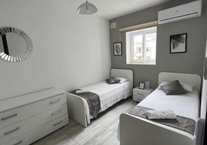 F4 Modern and Bright Apartment in Malta
