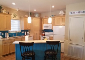 ONLY In-Town Neighborhood w/Restaurant, Bar, Pool/Hot Tub, Beach & Cart Access