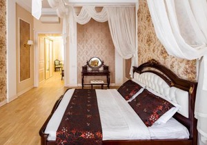 Romari Проспект Свободи 31