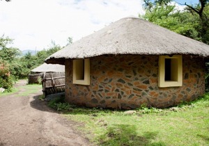 The Queen-Size-Bed Riverside Huts