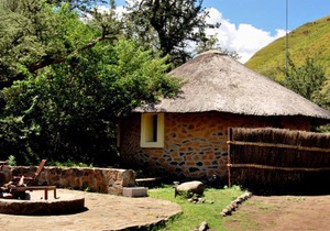 The Queen-Size-Bed Riverside Huts