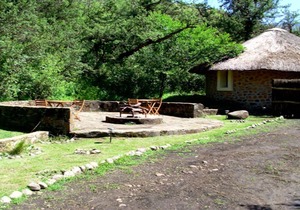 The Queen-Size-Bed Riverside Huts