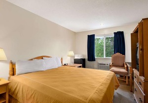 Travelodge by Wyndham Port of Tacoma WA