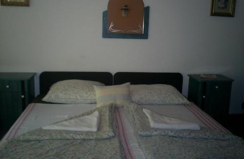 Szentes House | Éjjelibagoly Vendégház