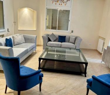 El Aouina Apartment | Étage de villa spacieux aux Jardins de la Soukra