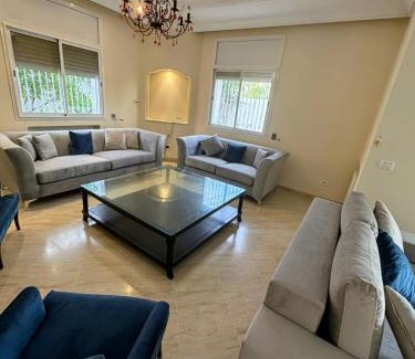 El Aouina Apartment | Étage de villa spacieux aux Jardins de la Soukra