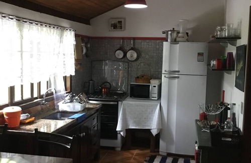 Lumiar House | Ótima casa localizada na Mata Atlântica com piscina enorme, sauna, trilhas para caminhadas e muito mais.