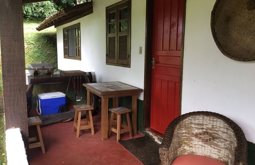 Lumiar House | Ótima casa localizada na Mata Atlântica com piscina enorme, sauna, trilhas para caminhadas e muito mais.