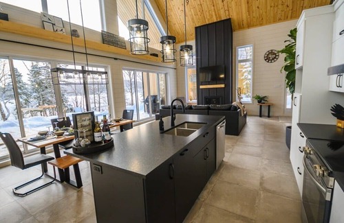 Lac-Etchemin House | Ô Rassembleur | Bord de Lac | Spa et Billard