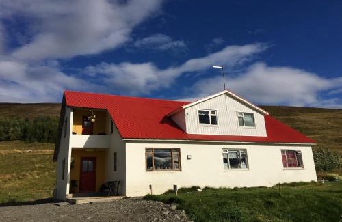 Adaldalur House | Öndólfsstaðir Farm B&B