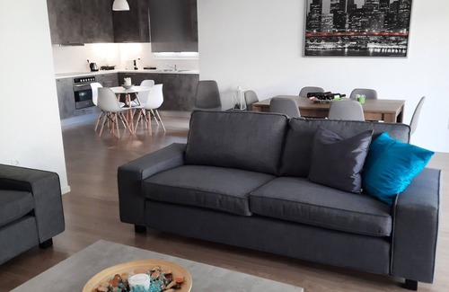 Elliniko-Argyroupoli Apartment | Διαμέρισμα