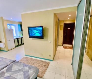 Podil Apartment | Апартаменти біля Поштової площі на другому поверсі