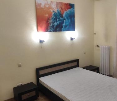 Khreshchatyy Yar Apartment | Апартаменти 3-кімнатні в центрі, метро Театральна