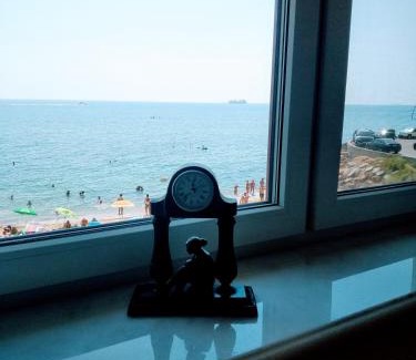 Odessa House | Аппартаменты студия первая линия у моря в Совиньоне