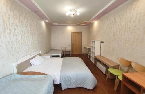 Desnyans'kyi District Apartment | велика двокімнатна Данькевича