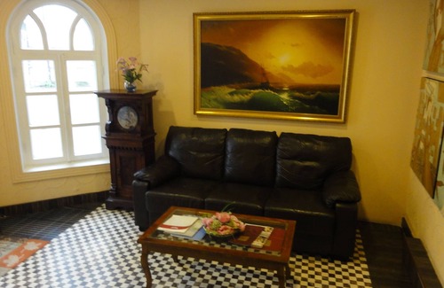 Shymkent House | Вилла в городском парке