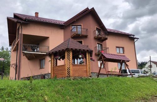Yasinya Cabin | Дзвін Карпат