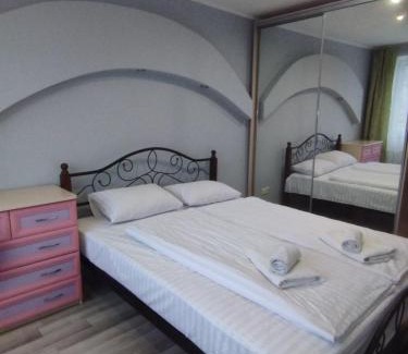 Uzhhorod Apartment | Дизайнерська квартира у центрі міста