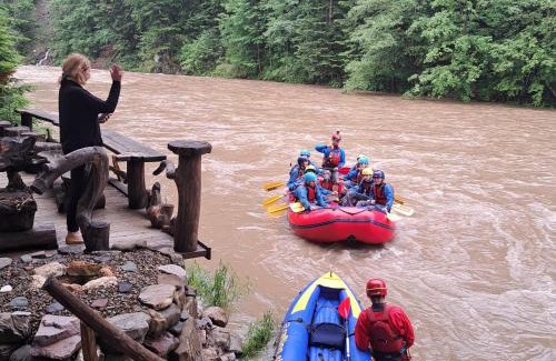Mykulychyn House | Зарінок карпат