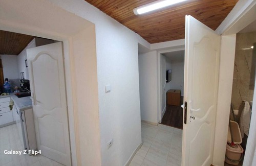 Petrich Apartment | Имаме Епископската базилика и Статуята на Спартак 25км и 37км Мелнишки Пирамиди,