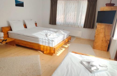 Stoykite Apartment | Калиновата къща