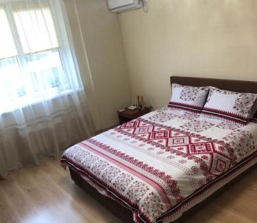 Vyshhorod Apartment | Квартира по вулиці Набережна