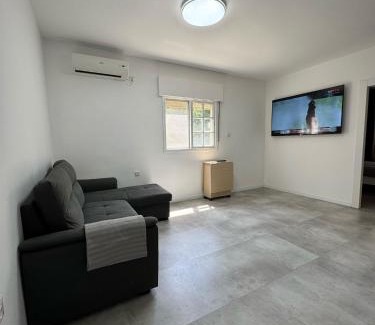 Nahariya Apartment | Квартира с современным ремонтом