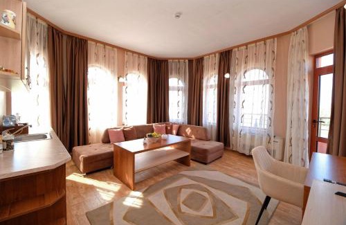 Haskovo Hotel | Комплекс АНИ МАР яз Клокотница