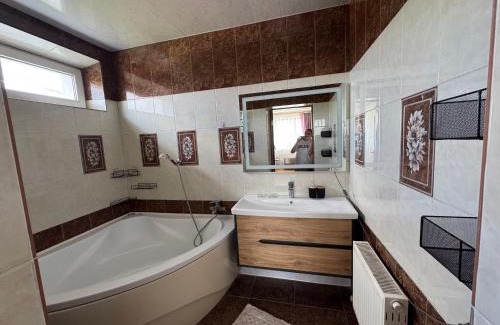 Kirovohrads'ka oblast Hotel | Комплекс Південний