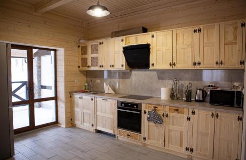 Bukovel Cabin | Котеджі “Друзі”