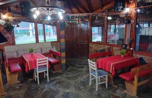 Slivek House | Къща за гости "Там край реката "