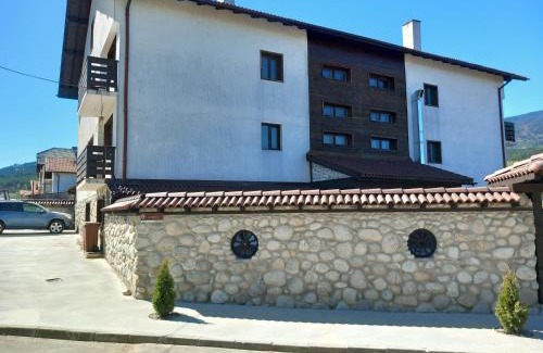 Dobrinishte House | Къща за гости "Тони"