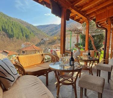 Smolyan Villa | Къща за гости Хаджиевата къща