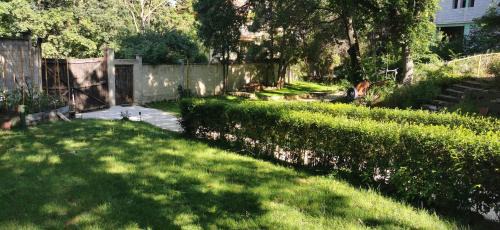 Saints Constantine and Helena House | Къща за гости Bor, Варна