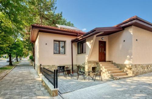 Hisarja Villa | Къща за гости Relax