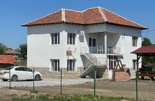 Tsenovo House | Къща Стария Елен