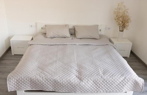 Chernihiv Oblast Cabin | Маєток Боромицький