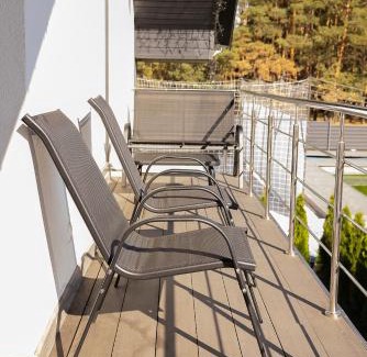 Chernihiv Oblast Cabin | Маєток Боромицький