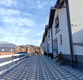 Polyanytsya House | Приватна садиба Соломія