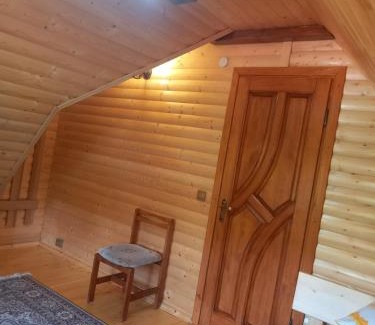 Volovets Cabin | Під горою