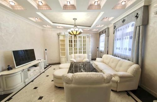 Kentron Apartment | Роскошная двухуровневая квартира Luxurious duplex apartment