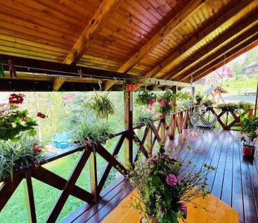 Mykulychyn House | Садиба Біля Річки