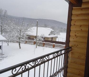 Snidavka House | Садиба Федорчуків Гірська хатина