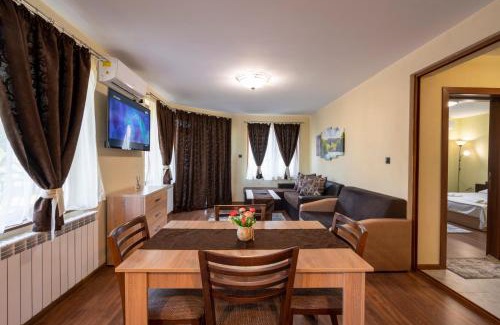 Veliki Preslav Hotel | Семеен хотел ПРЕСЛАВ